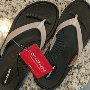 NEW WITH TAGS Okabashi Breeze Flip Flop, Medium